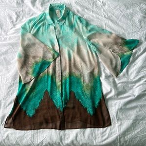 Chico’s Button Down Shirt Fading Colors XL